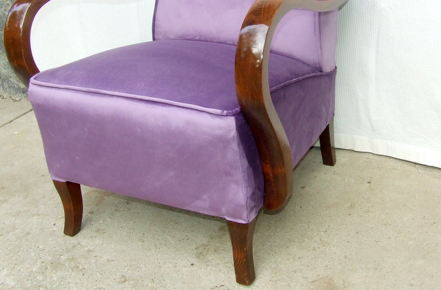 Velvet armchair.
